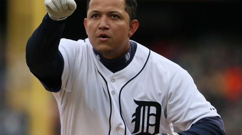 96 Miguel Cabrera Triple Crown Photos & High Res Pictures - Getty Images