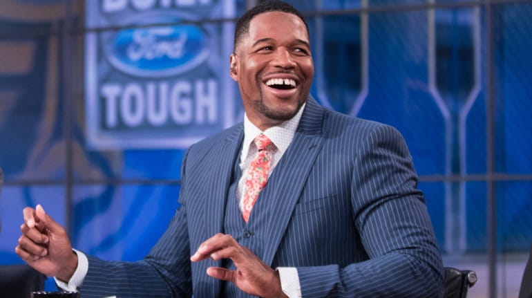 Fox moves NFL pregame to New York City to accommodate Michael Strahan's  schedule - Newsday