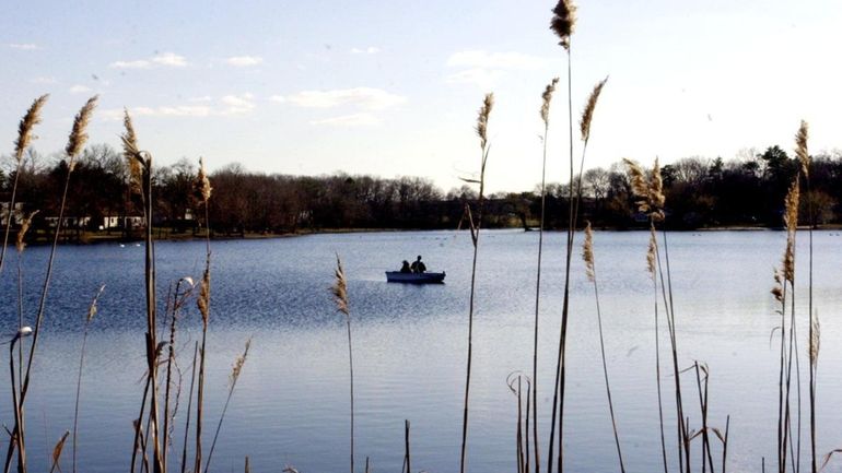 Artist Lake on a fine fishing day. (August 2001)