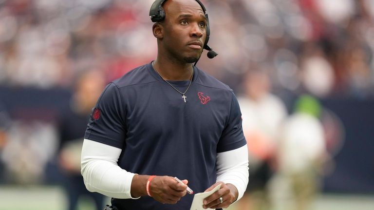 Houston Texans head coach DeMeco Ryans on the sideline in...