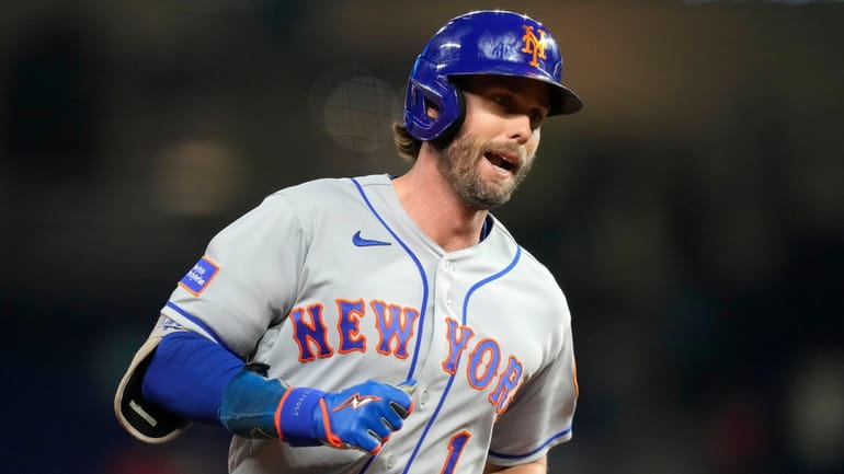 Mets shut down Jeff McNeil because of partial UCL tear - Newsday