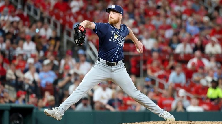 Tampa Bay Rays relief pitcher Richard Lovelady throws during the...