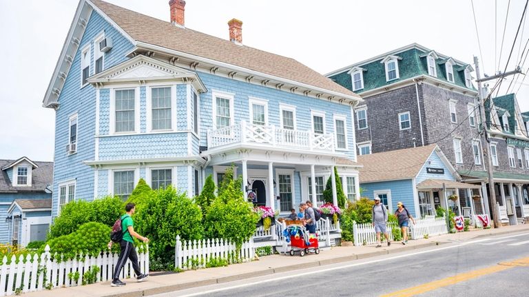 Travel writer Scott Vogel takes a trip to Block Island...