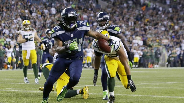 Marshawn Lynch, Russell Wilson help Seahawks beat Packers in NFL