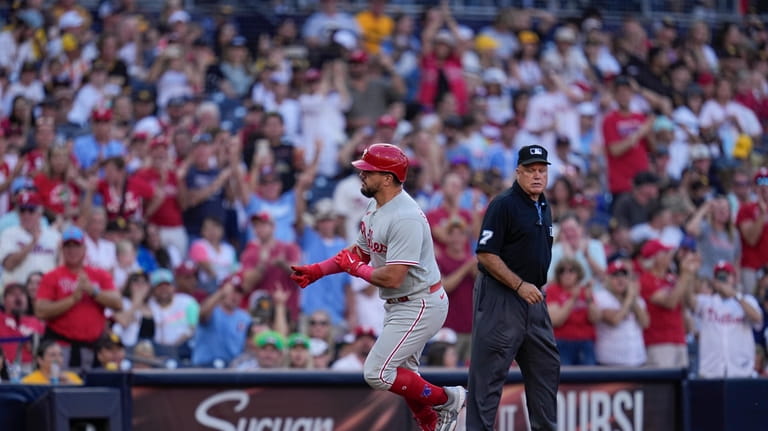 Red Sox's Kyle Schwarber Gets It, Celebrates Routine Play To First Base