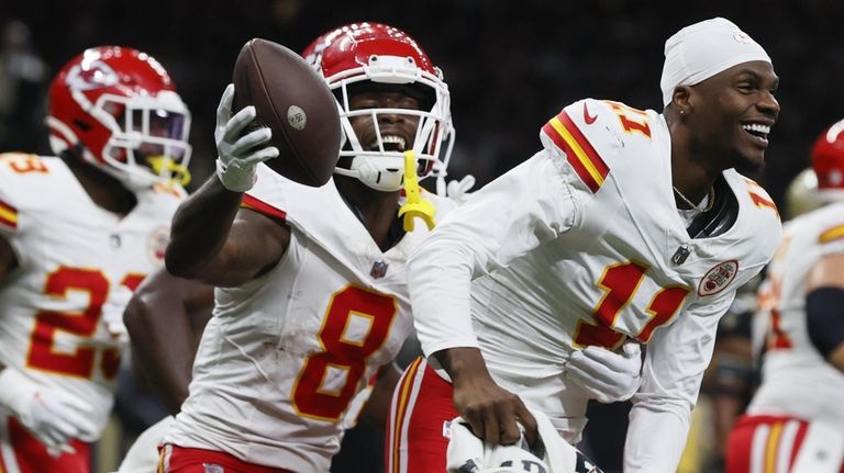 KANSAS CITY, MO - AUGUST 27: Kansas City Chiefs wide receiver Jody Fortson  (88) before an NFL preseason game between the Minnesota Vikings and Kansas  City Chiefs on Aug 27, 2021 at