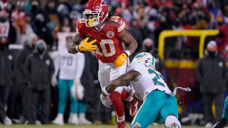 Kansas City Chiefs running back Isiah Pacheco (10) runs against...