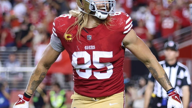 George Kittle Celebrating Tight End Day the Right Way! 