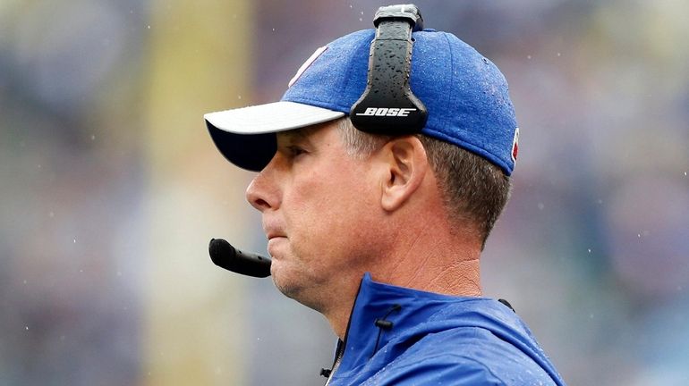 Giants head coach Pat Shurmur against the Jacksonville Jaguars at...