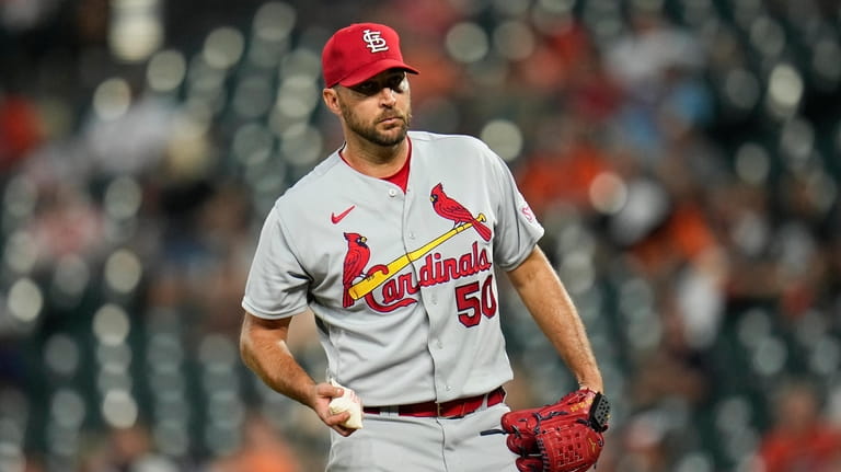 Cardinals agree to 1-year deal with veteran Adam Wainwright