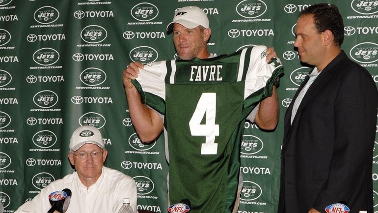 In N.F.L., Favre and Sanchez Set to Meet on Monday Night - The New York  Times