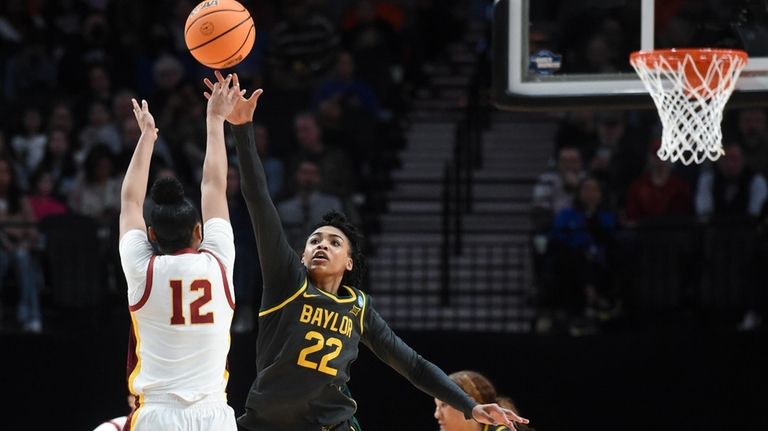 Southern California guard JuJu Watkins (12) shoots as Baylor guard...