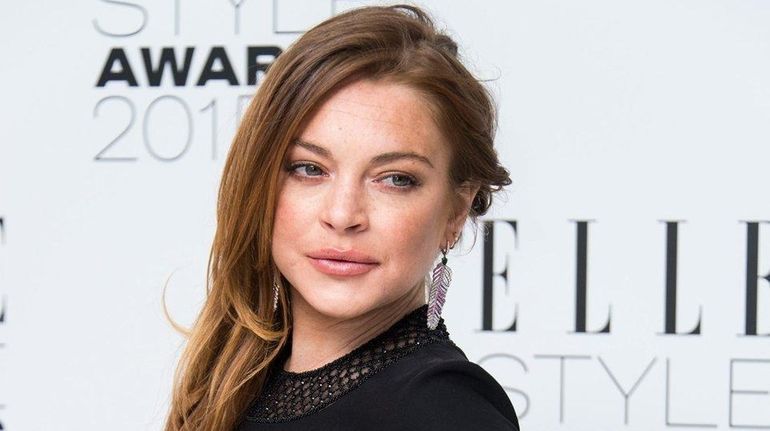 Lindsay Lohan thanked her sister for defending her on Twitter...