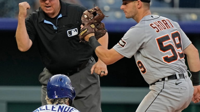 Dairon Blanco has 4 hits and 3 RBIs to help Royals outscore Tigers 11-10 -  The San Diego Union-Tribune