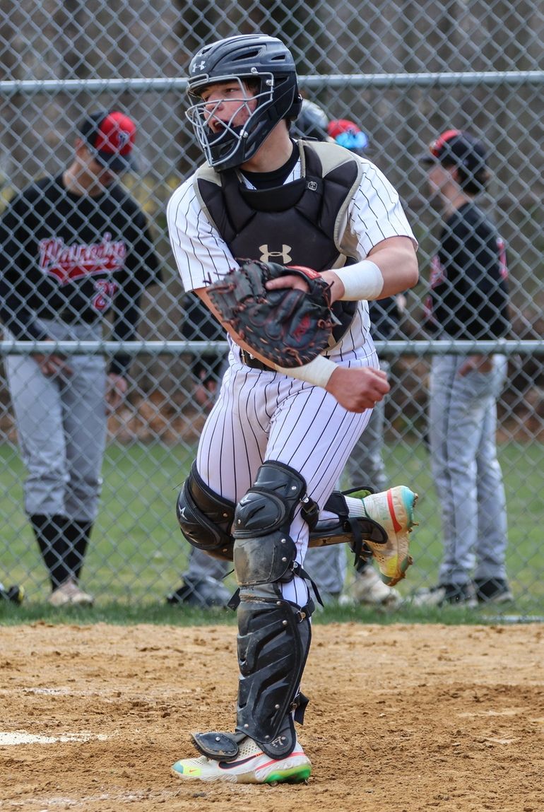 Novotny hurls Wantagh past Division to Nassau A title - Newsday