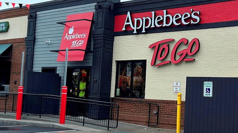 In Deer Park, Applebee's opened the chain's first to-go-only restaurant.