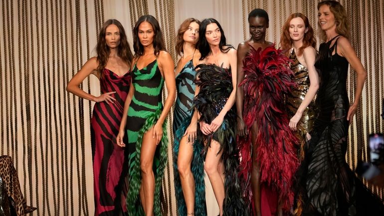 Models Joan Smalls, Isabeli Fontana, Natasha Poly, Maria Carla Boscono,...