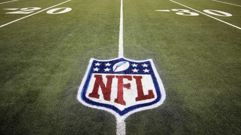 Google meets with NFL, is Sunday Ticket an option? - Newsday