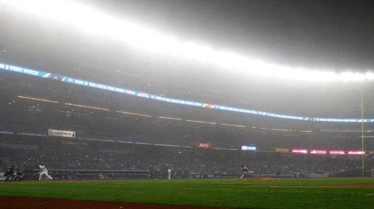 New York Yankees: Don't sleep on the 1B battle in spring training