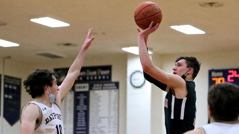 Mt. Sinai guard Drew Feinstein hits the game winning basket...