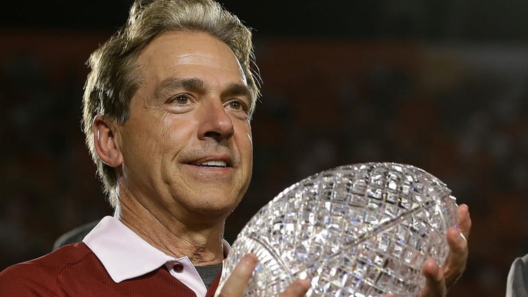 Column: Saban doesn't go out on top, but he does leave as the