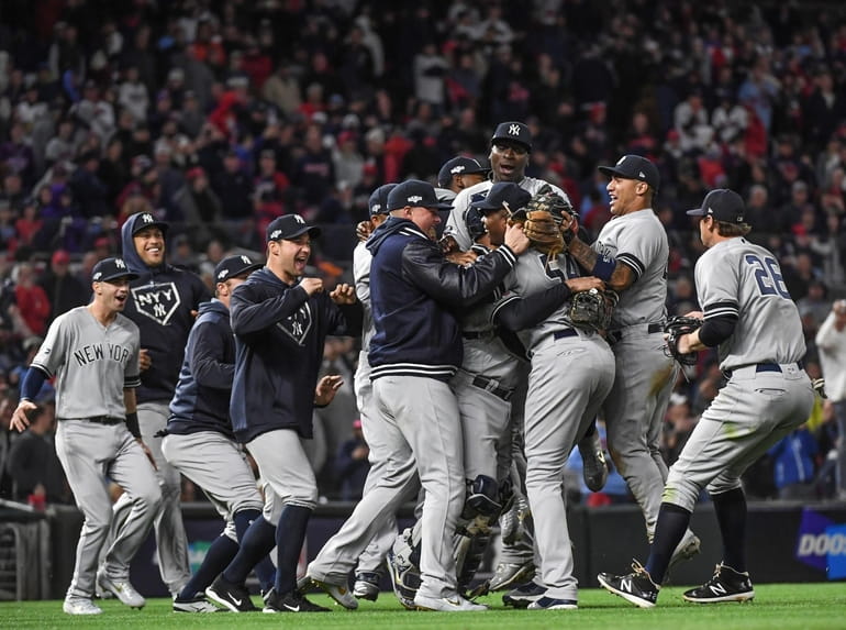 Yankees work out in Minnesota before ALDS Game 3 - Newsday