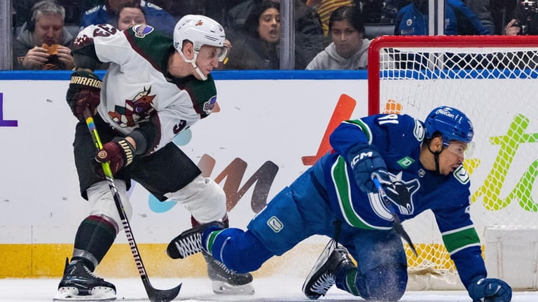 Dakota Joshua Breaks 2nd Period Tie Canucks Beat Coyotes 2 1 For 6th Win In 7 Games Newsday
