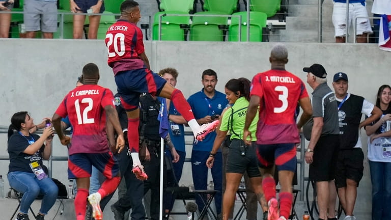 Costa Rica forward Josimar Alcócer (20) celebrates his goal during...