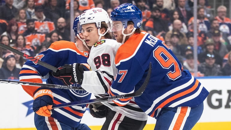 Ice Hockey-Bedard skates into NHL spotlight as new season begins