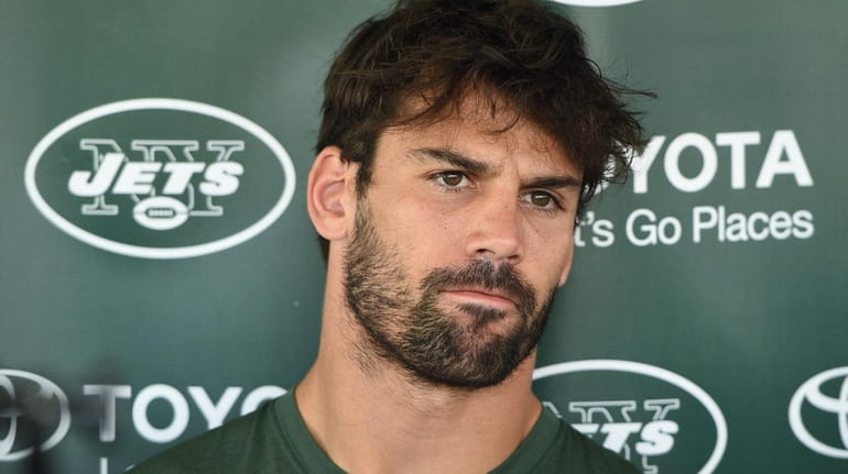Jets to reportedly release receiver Eric Decker if they can't