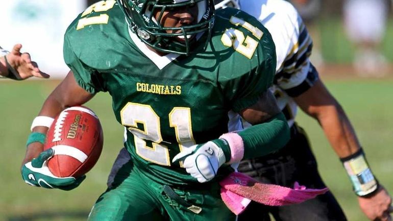 William Floyd RB Stacey Bedell #21, looks for some running...