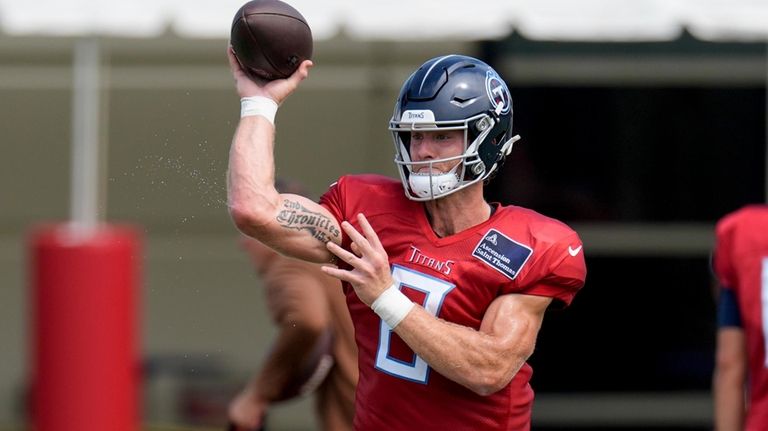 Tennessee Titans quarterback Will Levis (8) throws a pass during...