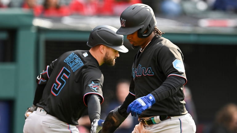 Jean Segura ejected as Marlins fall to D-backs