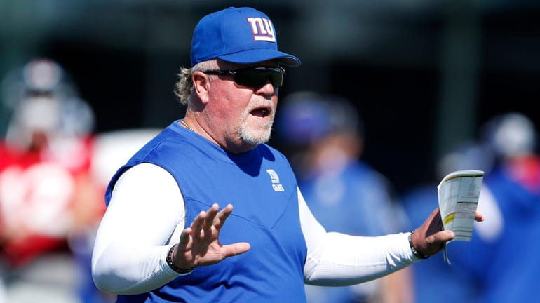 Winkin' and not blinkin', Martindale on even keel for Giants - Newsday