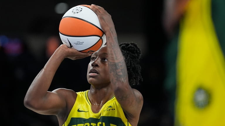 Seattle Storm guard Jewell Loyd shoots a free throw during...