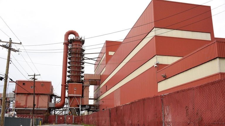 Exterior of Covanta facility in West Babylon in 2017.