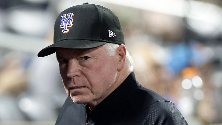 Mets manager Buck Showalter in the seventh inning against the...