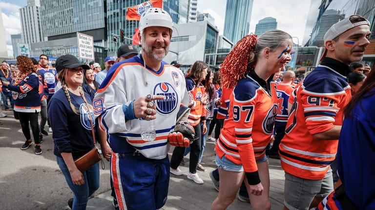 Edmonton Oilers fans arrive for Game 4 of the NHL...