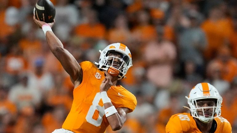 Tennessee quarterback Nico Iamaleava (8) throws a pass during the...