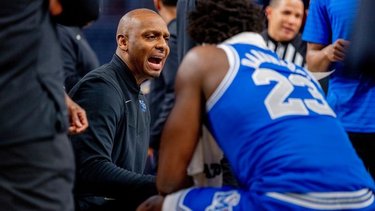 Memphis head coach Penny Hardaway instructs his team during a...