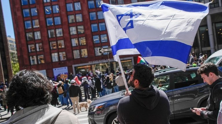 FILE — New York University students and pro-Israeli supporters rally...