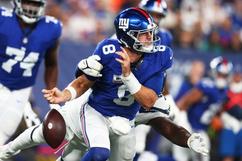 NFL Monday night: Seattle Seahawks sack New York Giants 