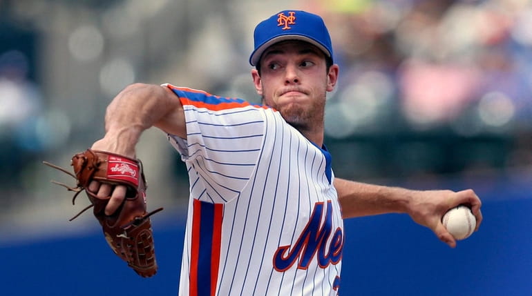 Mets lefthander Steven Matz throws during the first inning against...