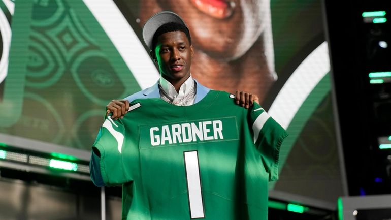 New York Jets land CB Ahmad 'Sauce' Gardner, WR Garrett Wilson, DE Jermaine  Johnson in first round of 2022 NFL draft - ESPN