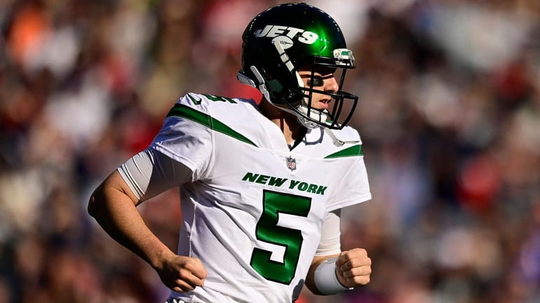 Jets QB Mike White: 'I'm starting an NFL game, so that's pretty freakin'  cool' - Newsday