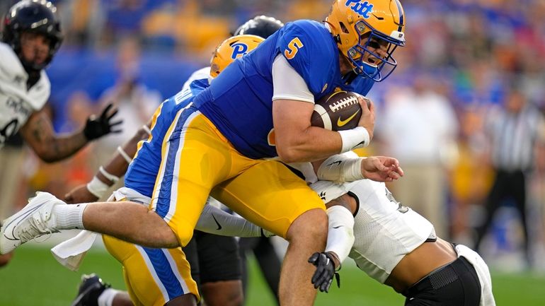 Phil Jurkovec, Pitt offense ineffective in disastrous Backyard Brawl loss  to West Virginia