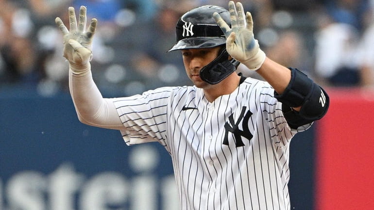 10 Greatest Hitters Yankees Ever Have In Their Ranks