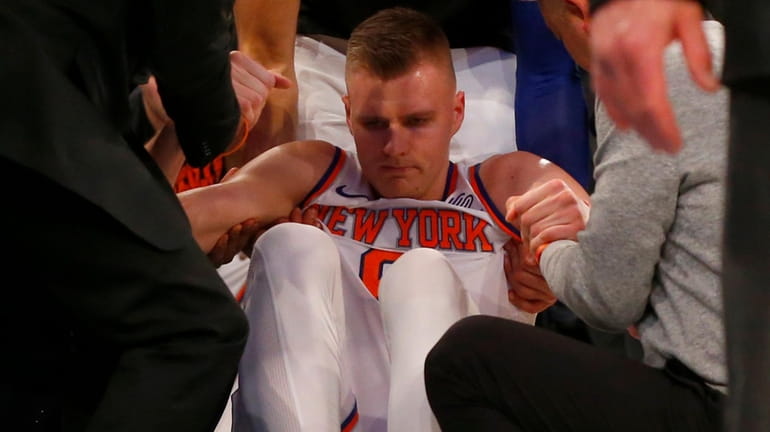 Kristaps Porzingis injury: Knicks F Tears ACL vs. Bucks - Sports Illustrated