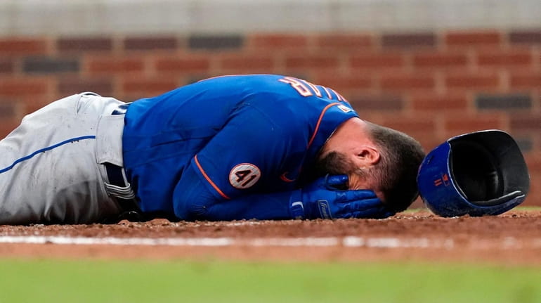 Kevin Pillar takes fastball to face, tweets he's 'fine' after Mets