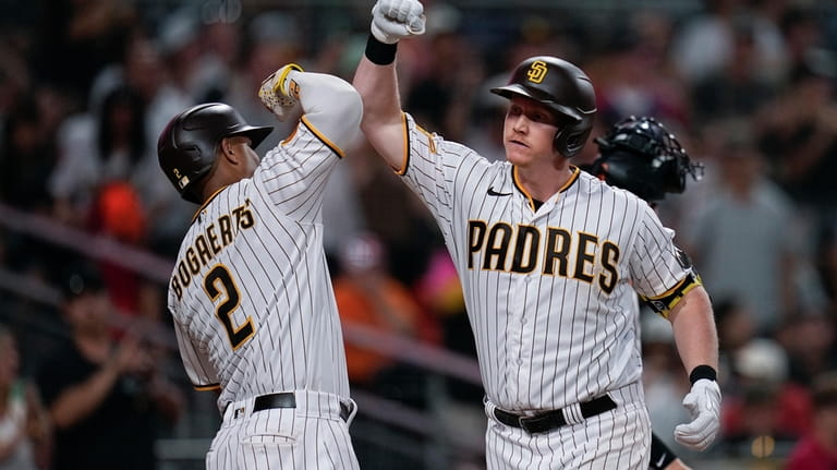 Pirates chase Snell in 1st inning, beat Padres in 'weird' game